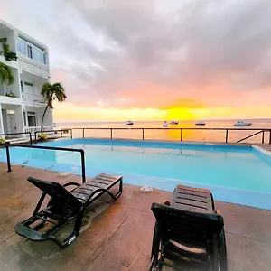 Hotel Oemanagement, Roseau